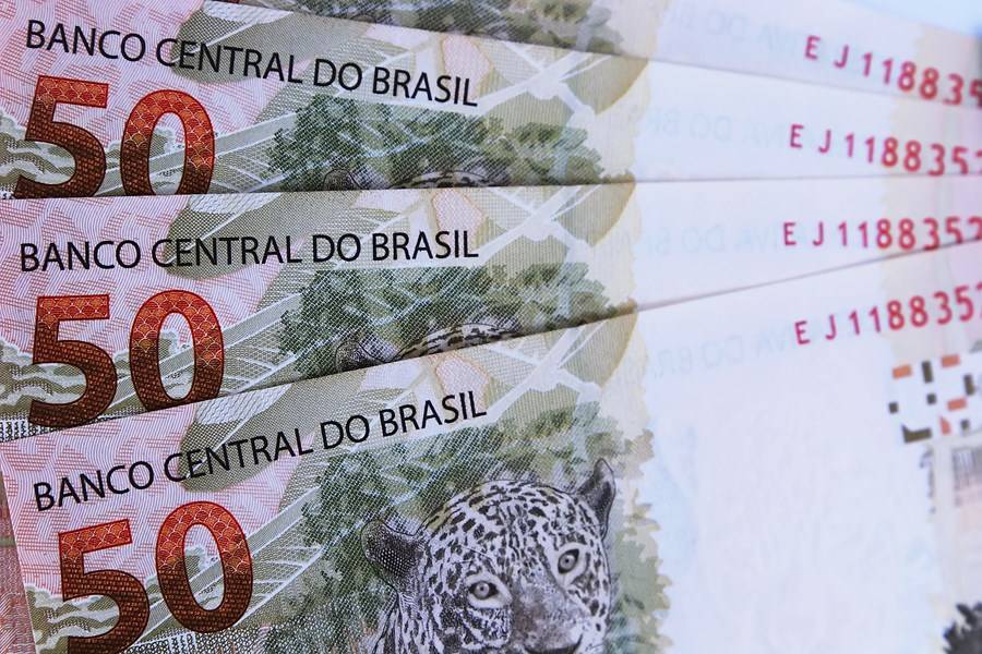 Até IPCA+17%? Disparada de juros abre oportunidades e riscos na renda fixa