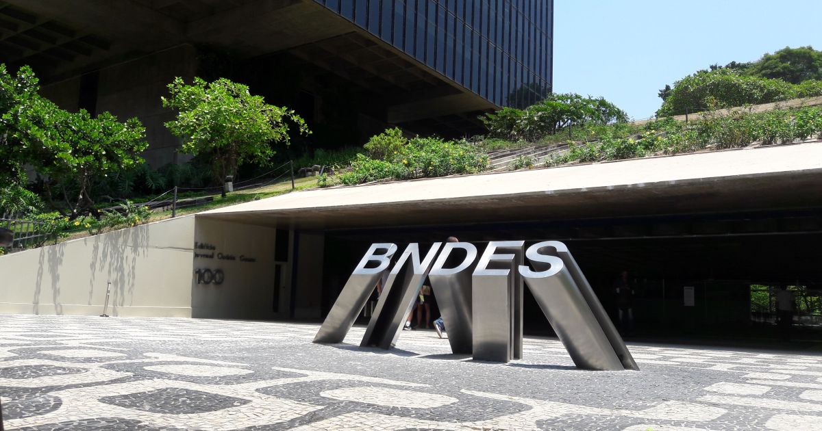 BNDES aprova R$ 10 milhões para fibra óptica a escolas de MG