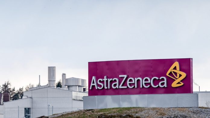 Diretora financeira da AstraZeneca diz não esperar que IA gere cortes de pessoal