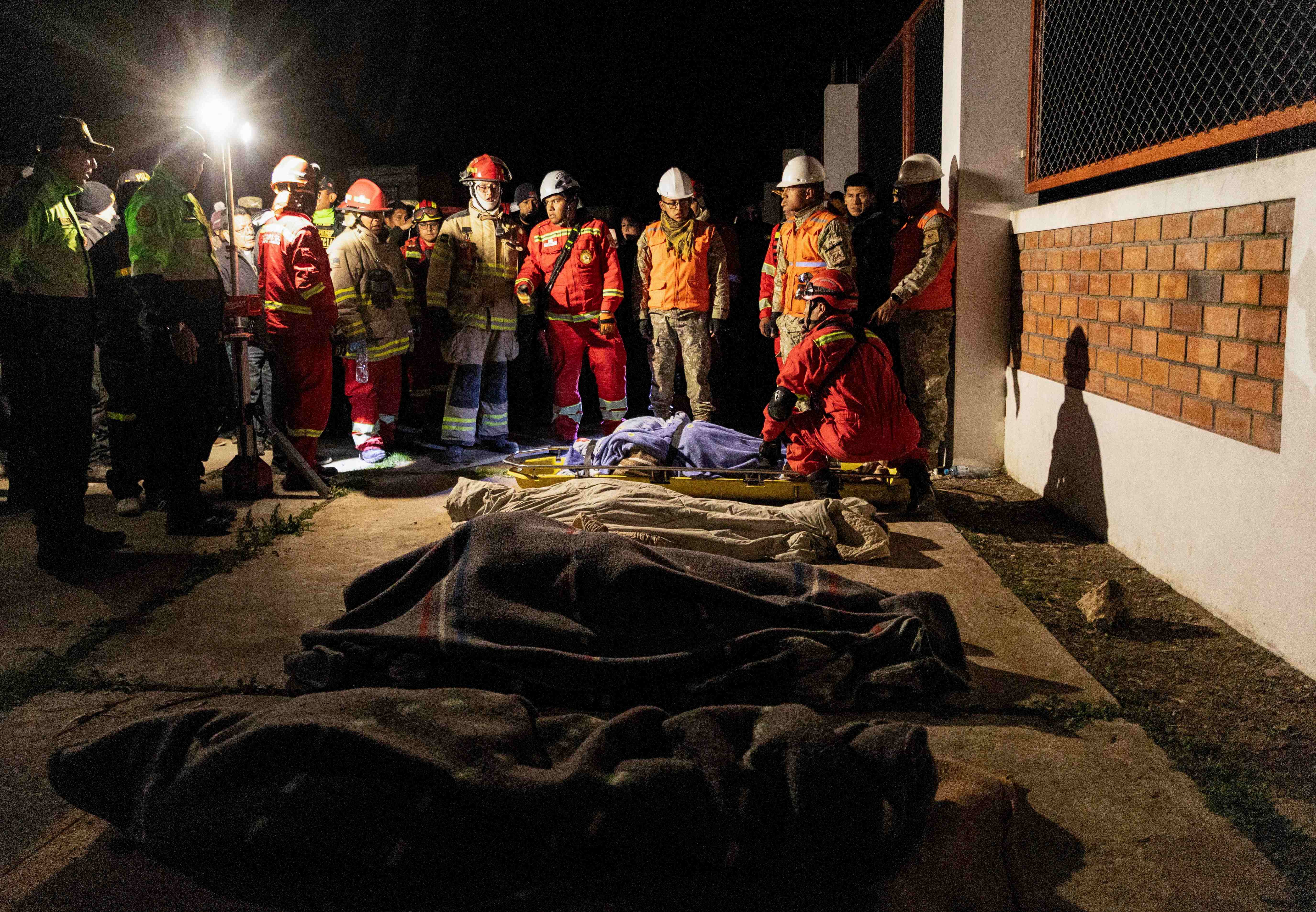 Dois terremotos nos Andes do Peru deixam pelo menos cinco mortos e 21 feridos
