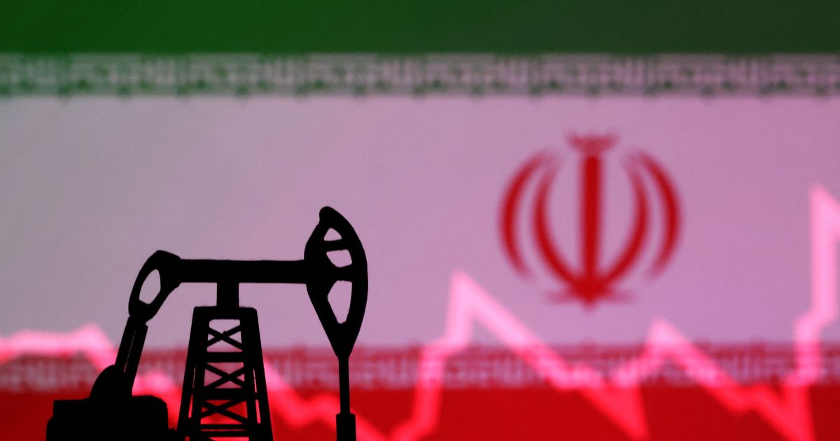 Estados Unidos revogam licença de venda de petróleo do Irã, diz autoridade