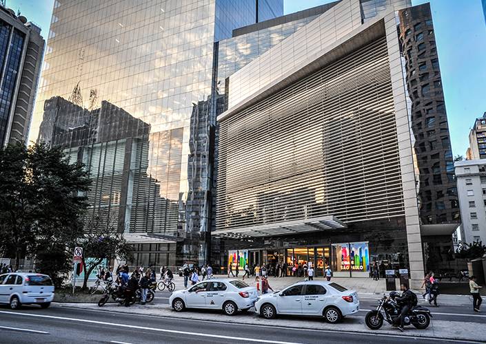 FIIs de shoppings ganham espaço nas recomendações na virada do semestre; veja lista