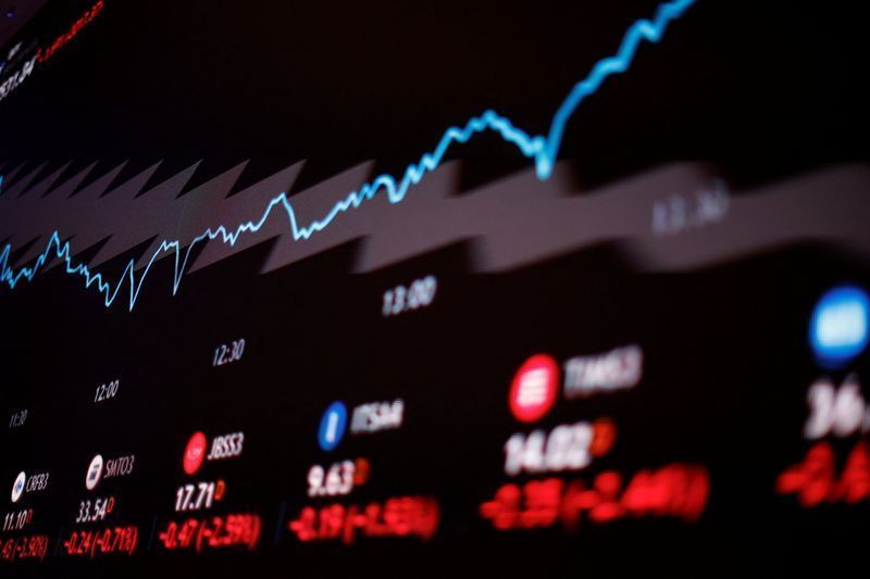 Ibovespa cai com declarações de Kevin Warsh e dados de emprego no radar