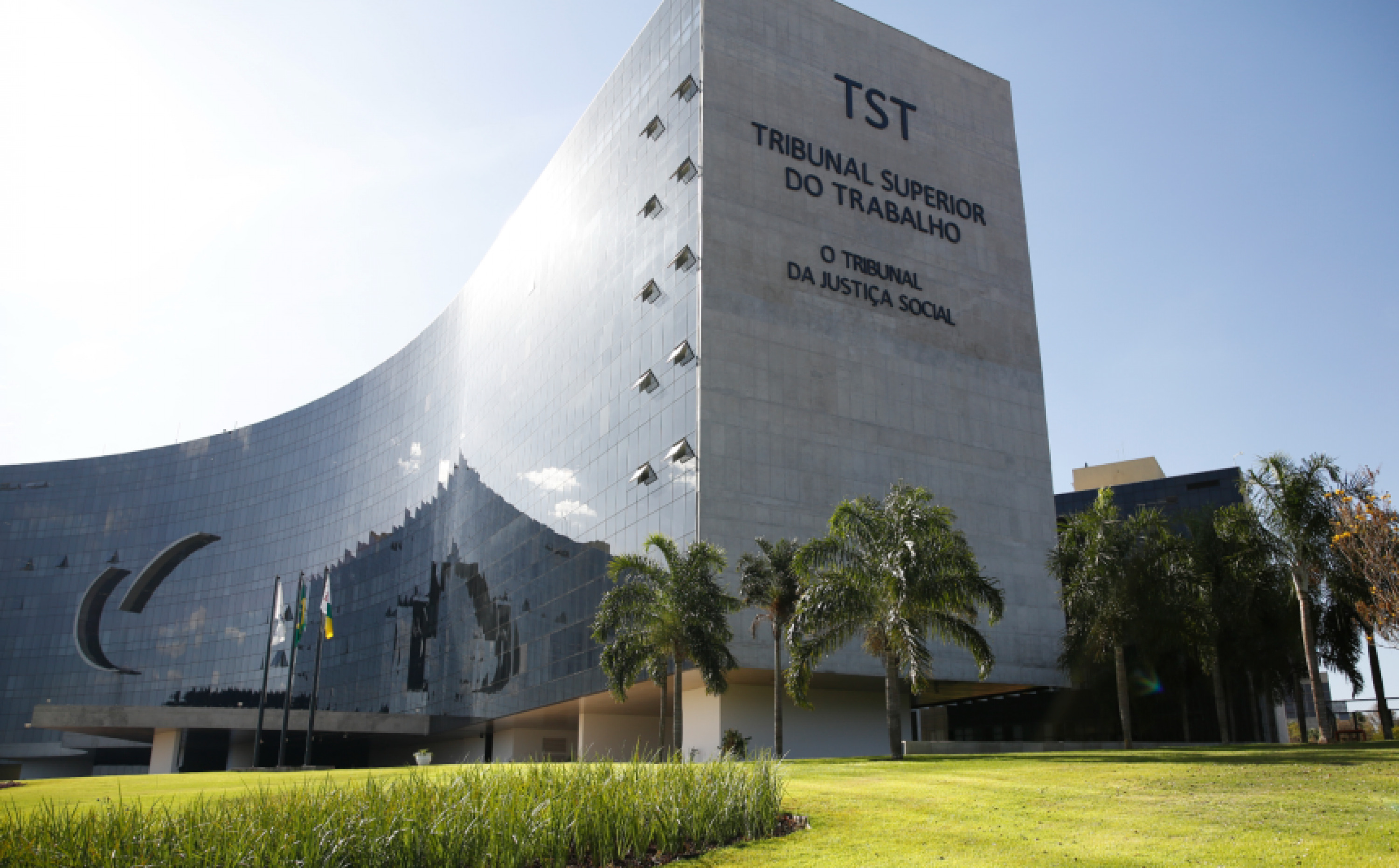 MP pede que TCU apure indícios de irregularidades na aprovação do E32 pelo CNPE