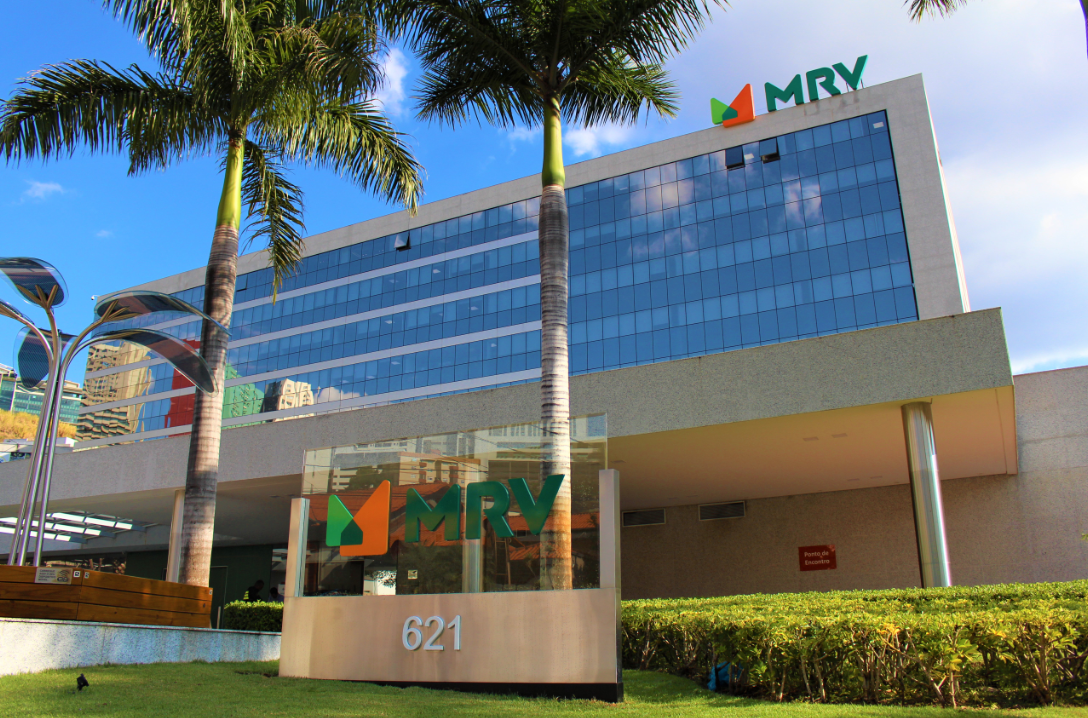 MRV (MRVE3): ação sobe após anúncio de desinvestimento de ativos da Luggo