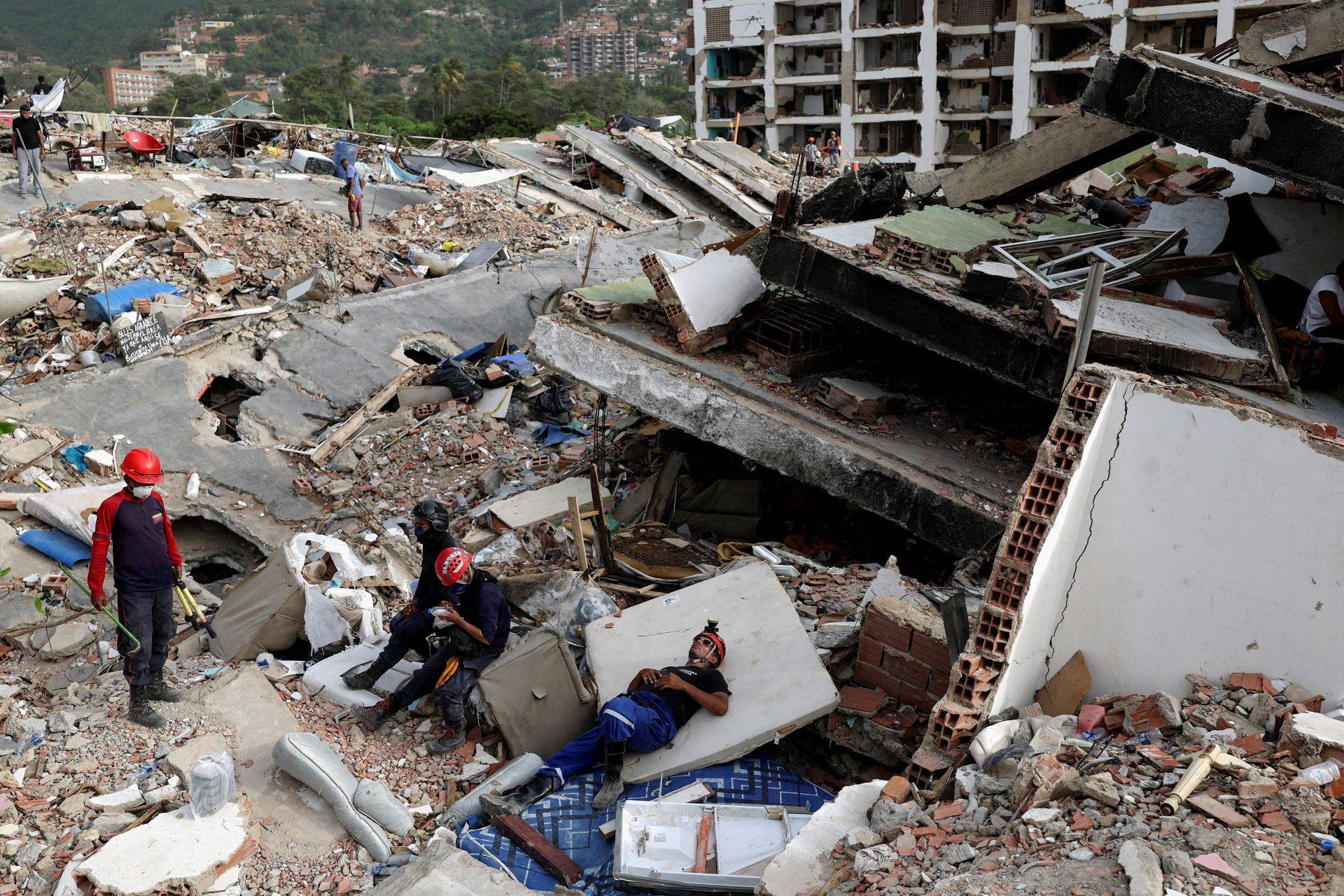 Número de mortos em terremotos na Venezuela subiu para 4.333