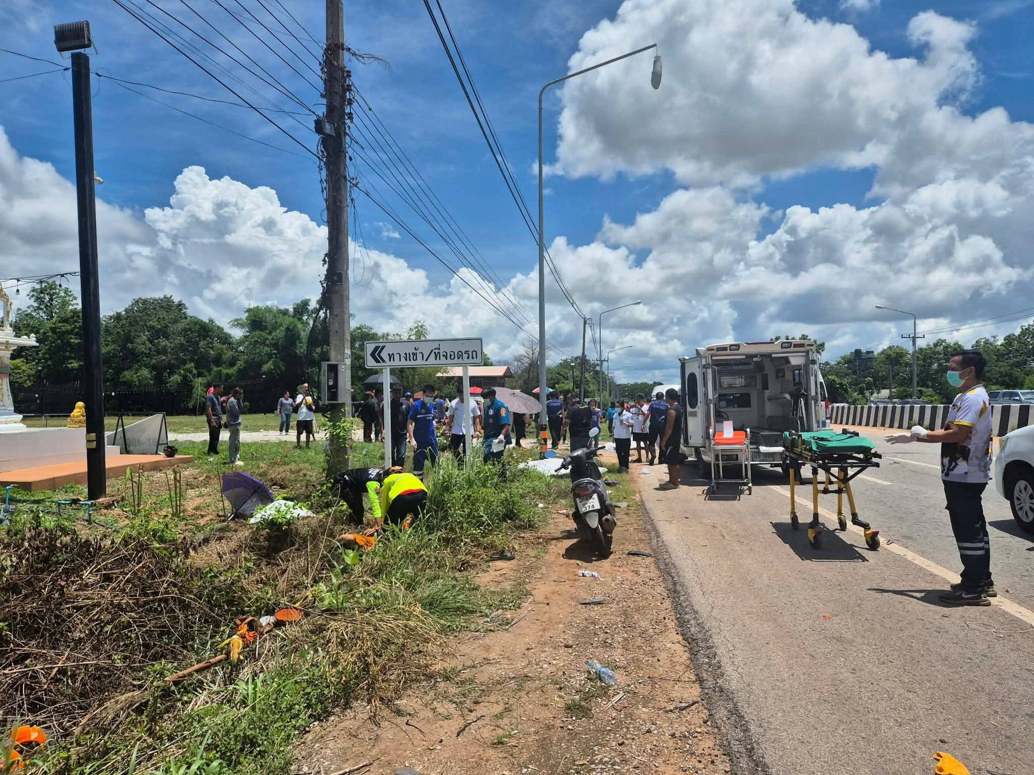 Oito monges morrem na Tailândia em acidente causado por uma criança no volante