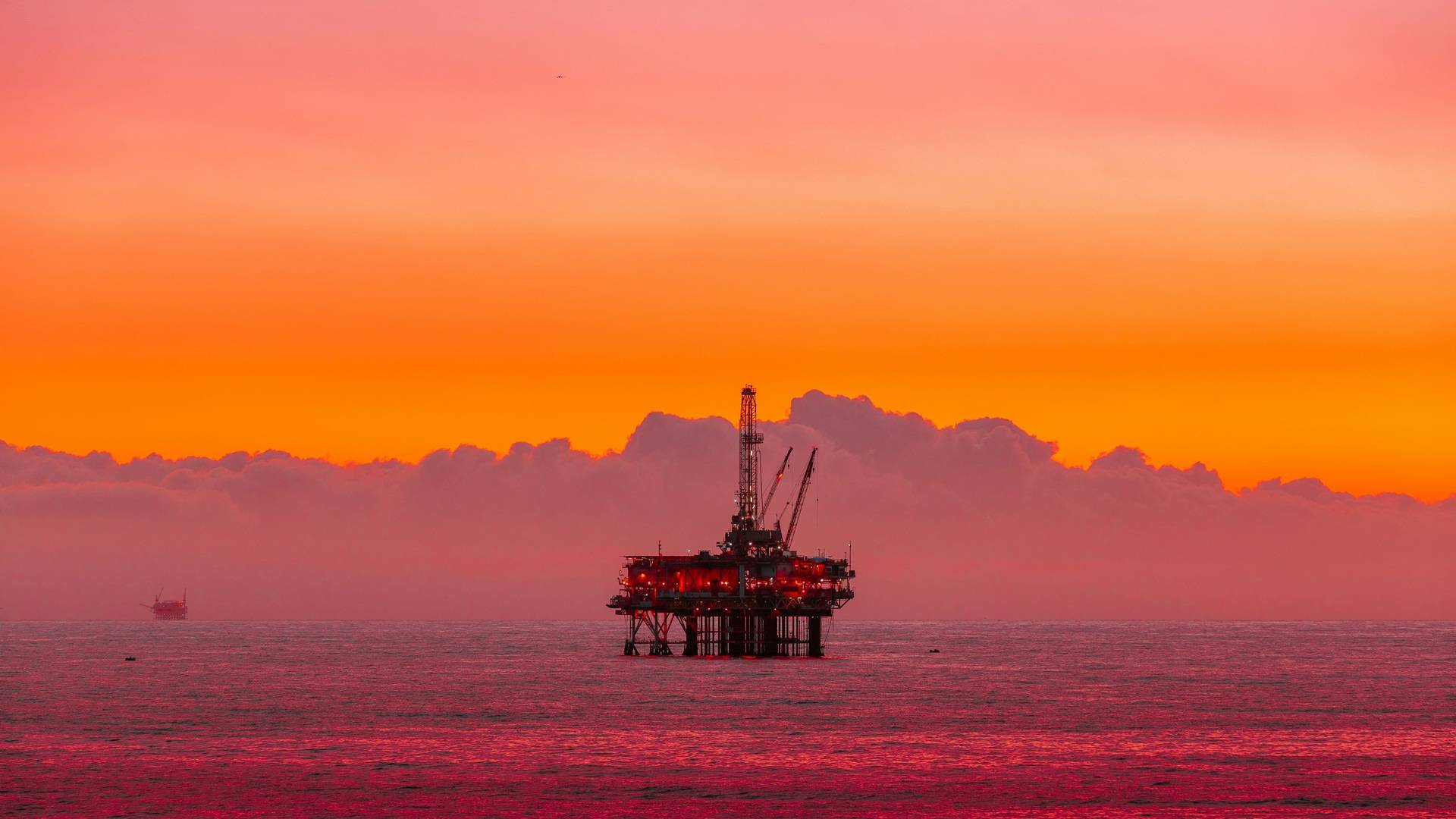 Petróleo Brent avança mais de 7% no after market após novos ataques dos EUA ao Irã