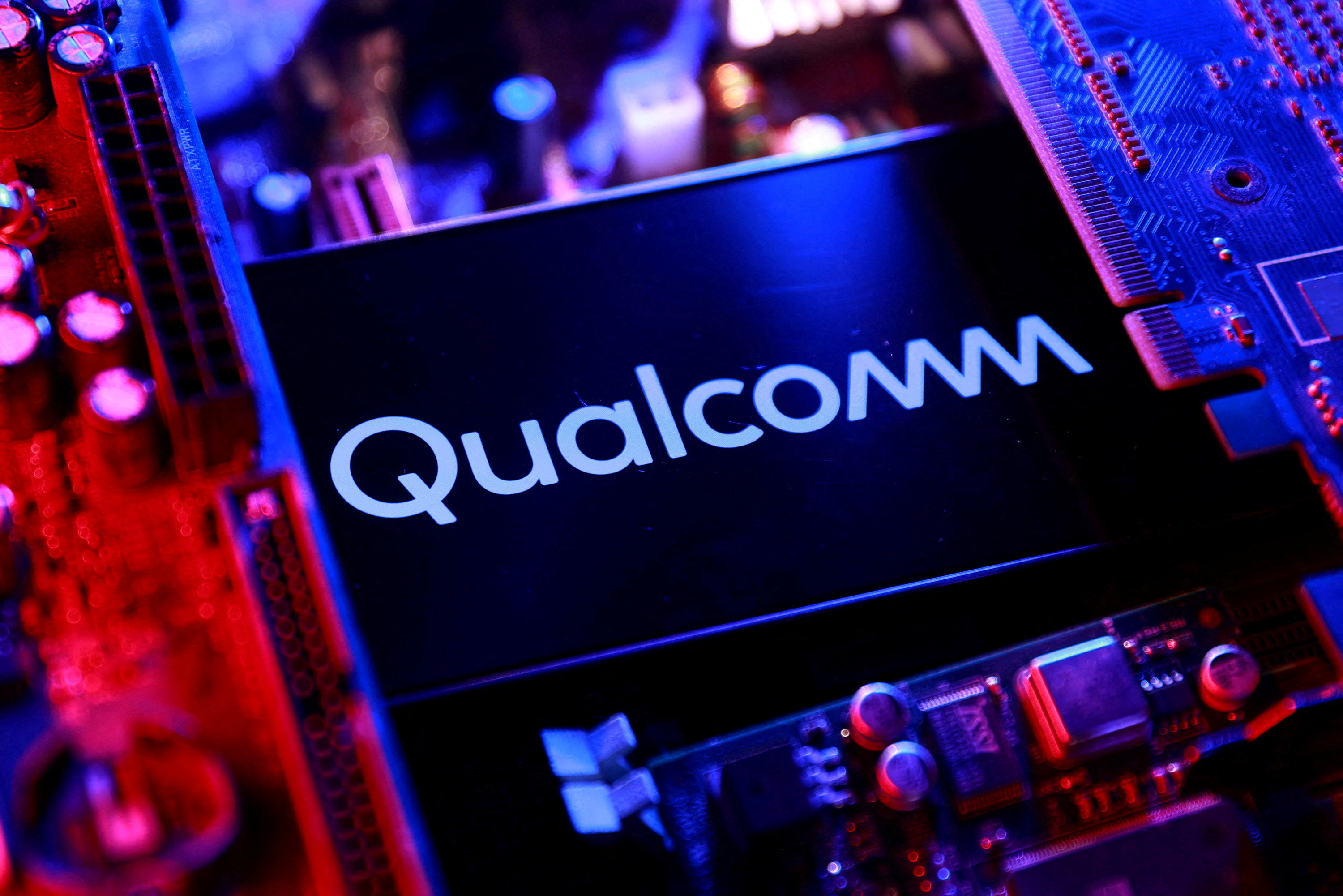 Qualcomm registra queda em lucro e receita citando aumento de custos com memória