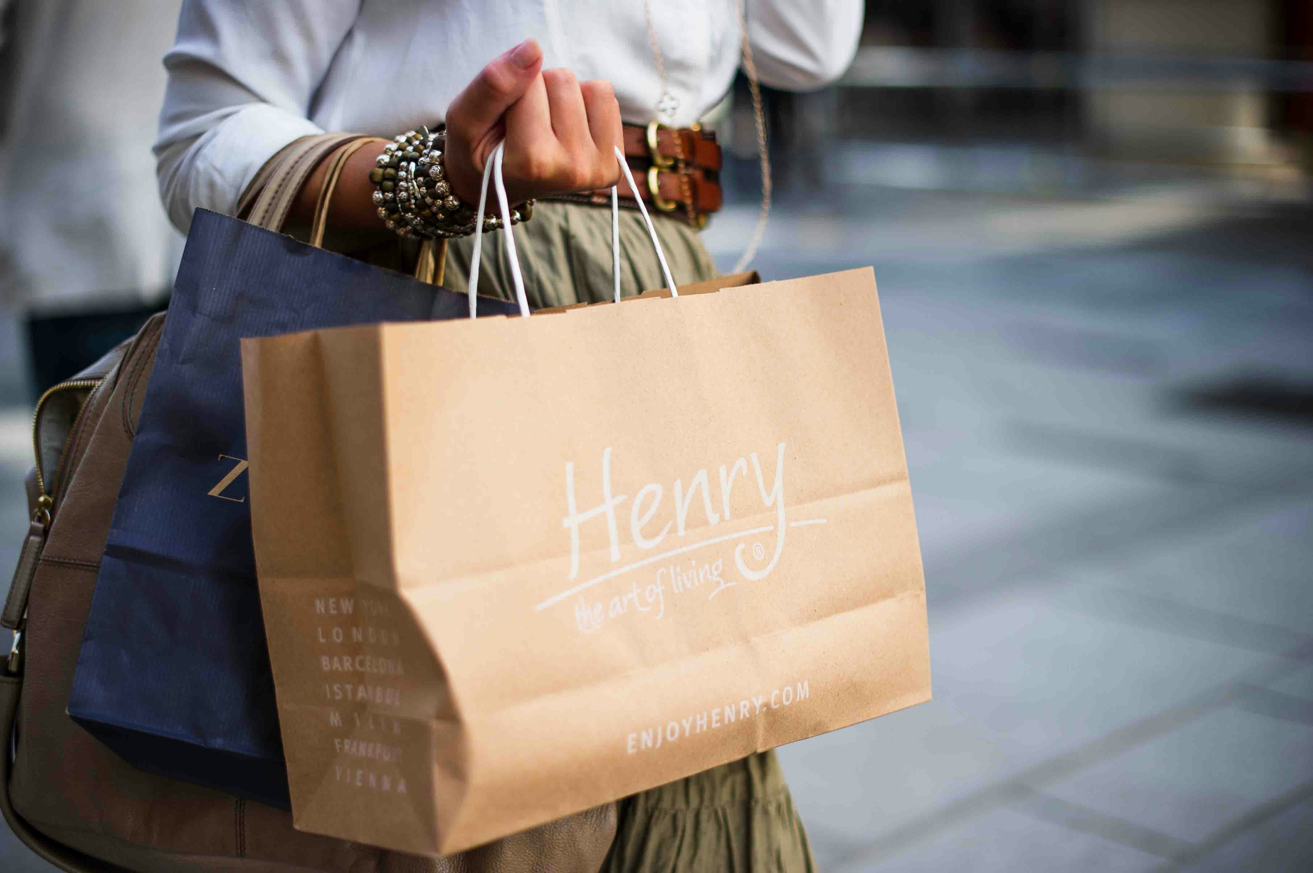 Sites oferecem simulação de compras para gerar sensação de prazer, mas há riscos