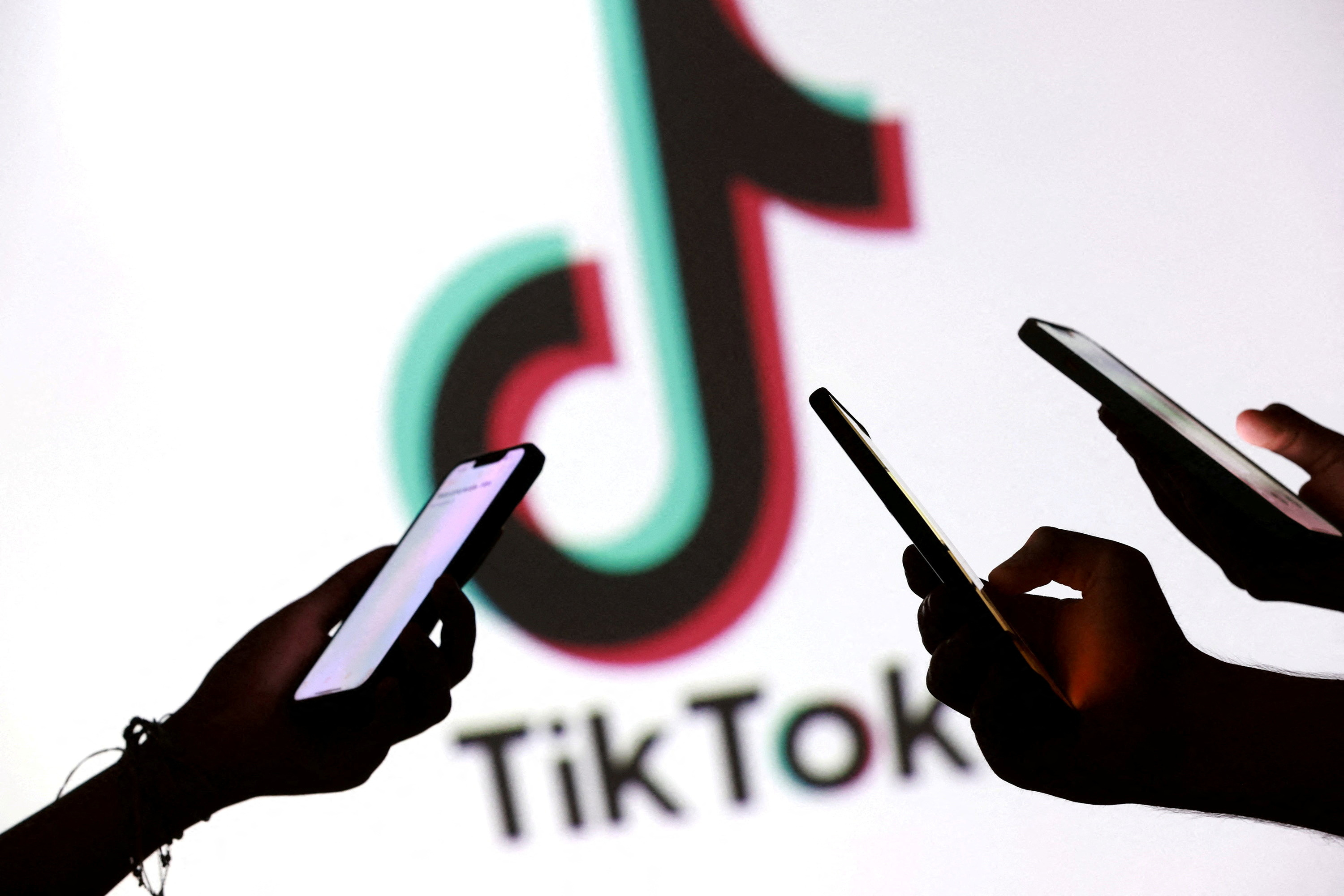UE aponta possível violação de legislação digital pelo TikTok na proteção de menores