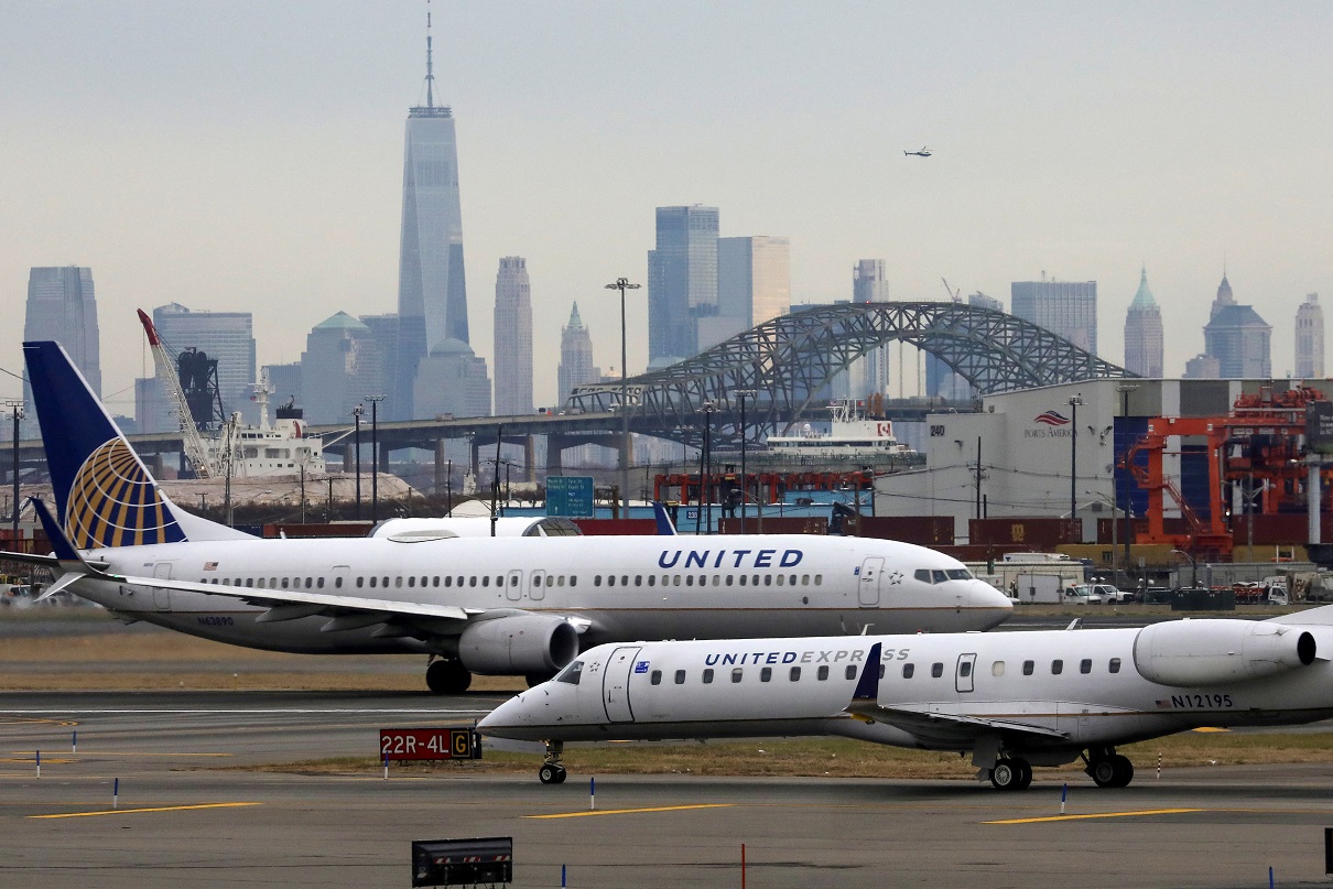 United supera em lucro e receita, mas gastos com combustíveis aumentam e ações caem