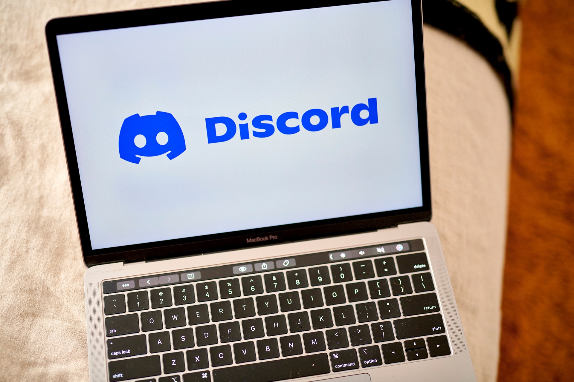 AGU processa Discord e pede R$ 500 milhões por falhas na proteção de adolescentes