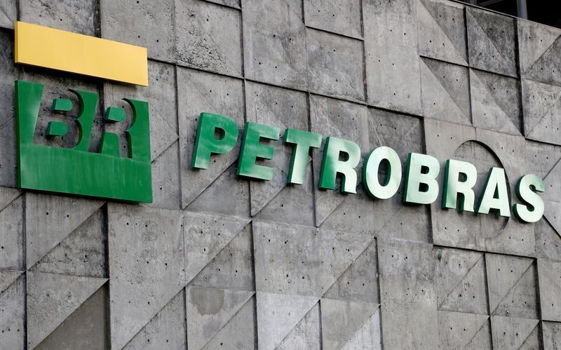 Análise: É necessário transformar petróleo descoberto em riqueza ao país