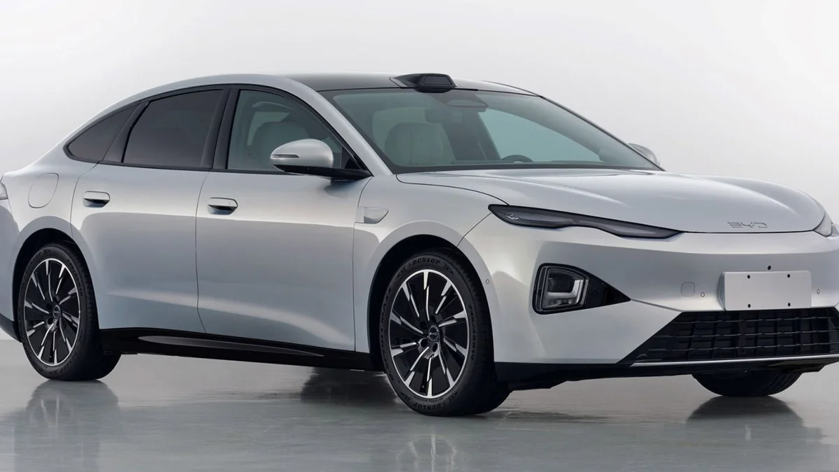BYD aposenta versão do Seal 07 poucos meses após seu lançamento