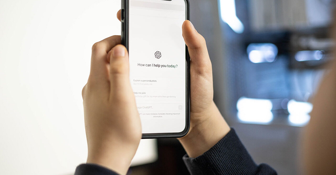 ChatGPT para adolescentes: como é o produto da OpenAI