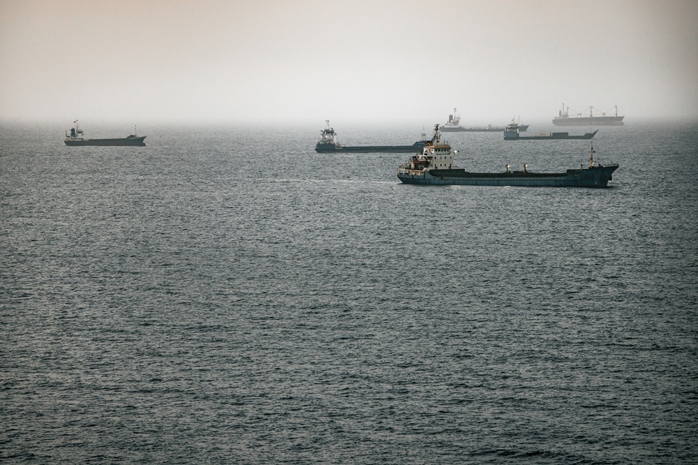 Conflito entre EUA e Irã: mais dois navios são atacados no Estreito de Ormuz