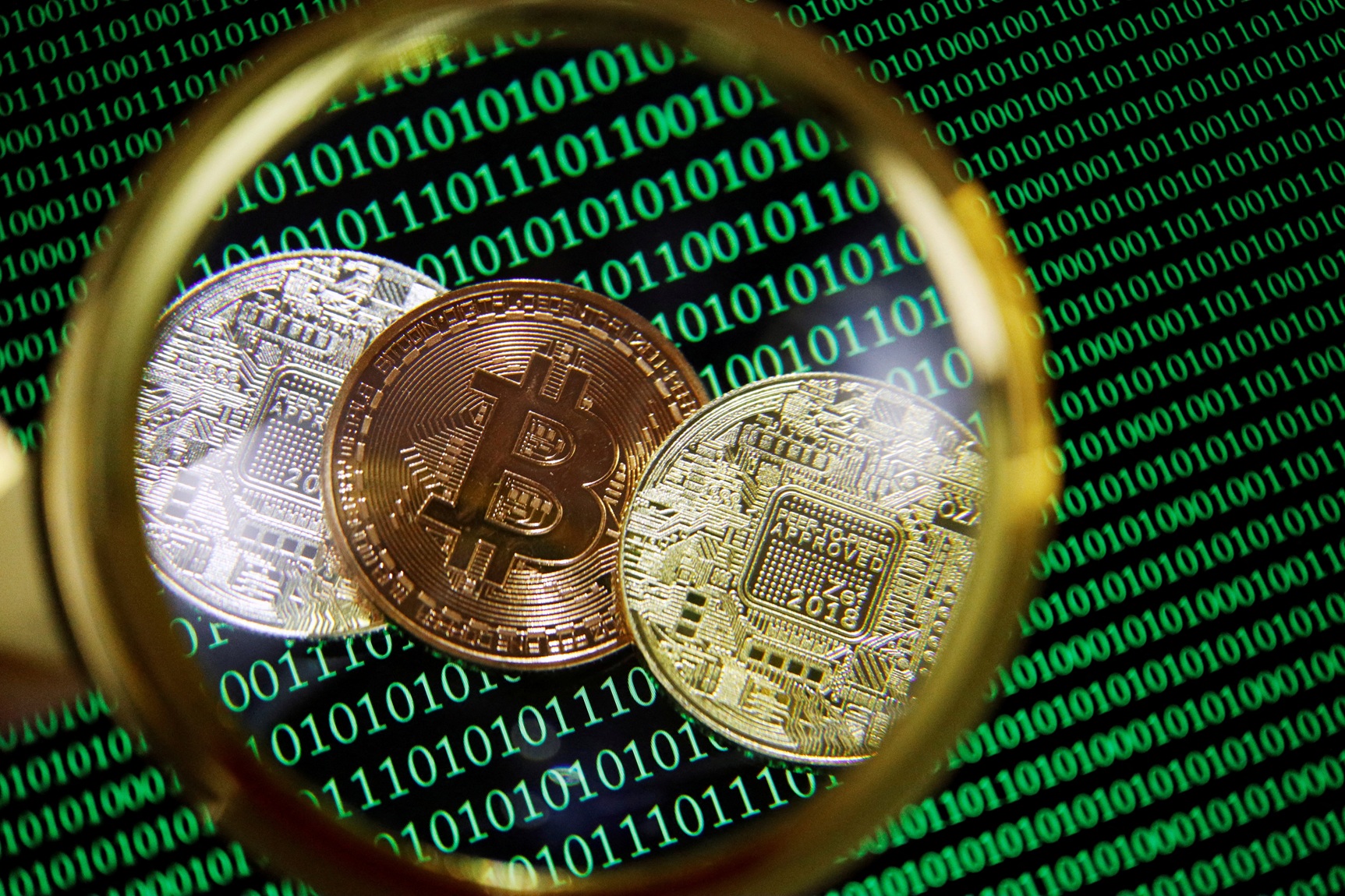 Criptomoedas: bitcoin cai com cautela por noticiário do conflito no Oriente Médio