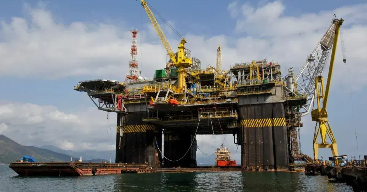 Especialista: Tarifa sobre exportação do petróleo é afronta ao Legislativo