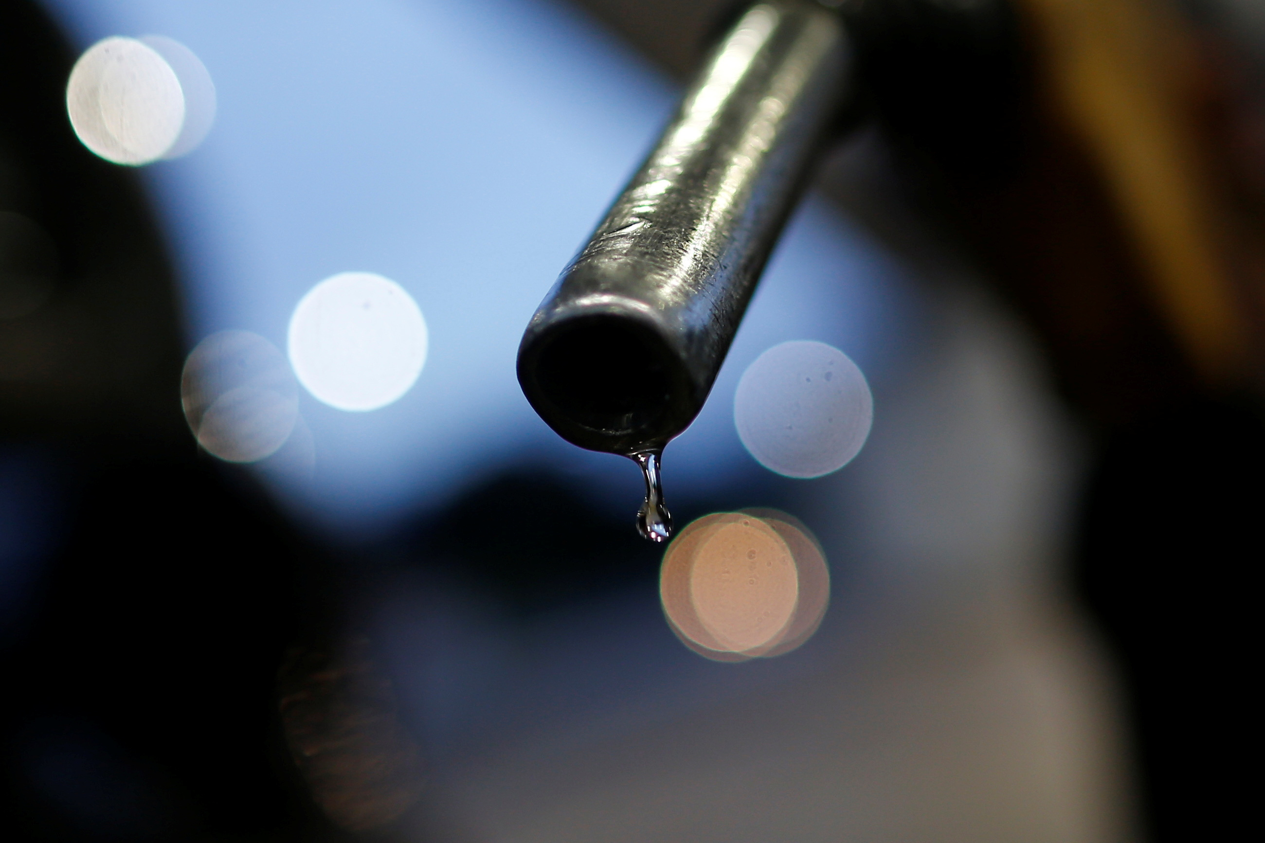 Gasolina passa a ter mais etanol: combustível vai ficar mais barato? Entenda