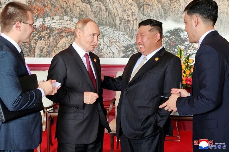 Kim Jong-Un e Putin reafirmam laços no Dia da Libertação da Coreia