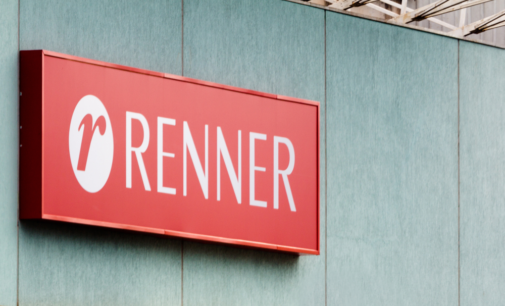 Renner (LREN3) corta guidance após 2T fraco, preocupa com vendas e ações desabam 8%