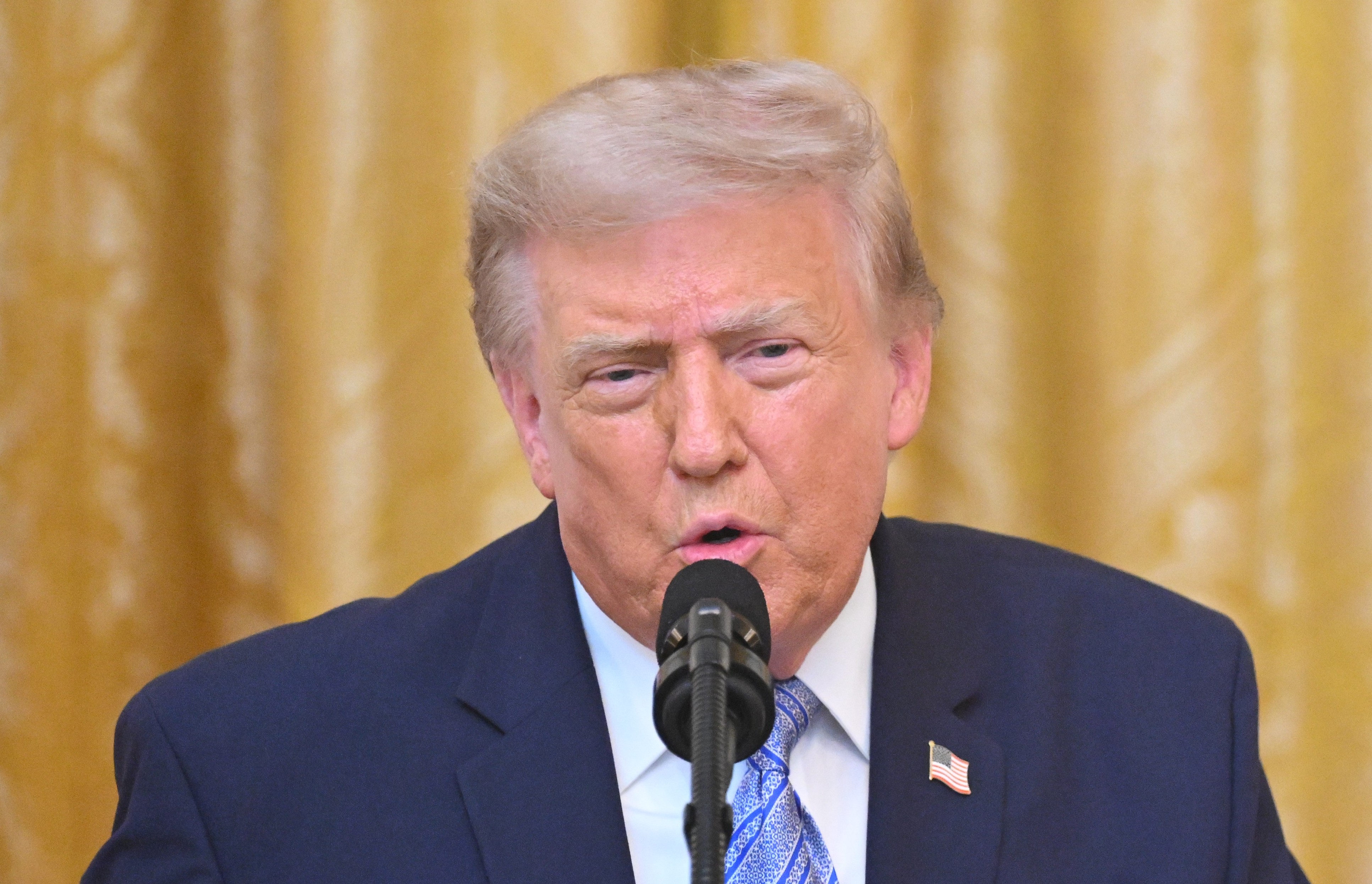 Trump deve se reunir com refinarias de combustível na próxima semana, dizem fontes