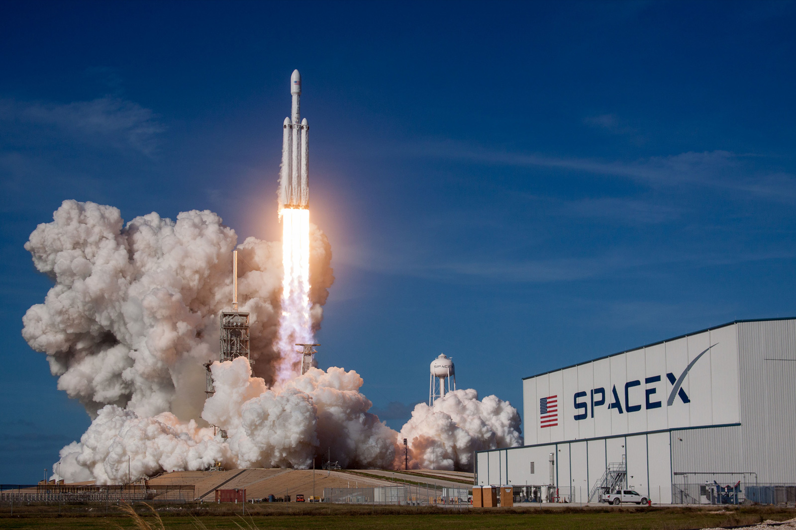 Um pedaço do foguete da SpaceX vai colidir com a Lua na quarta-feira