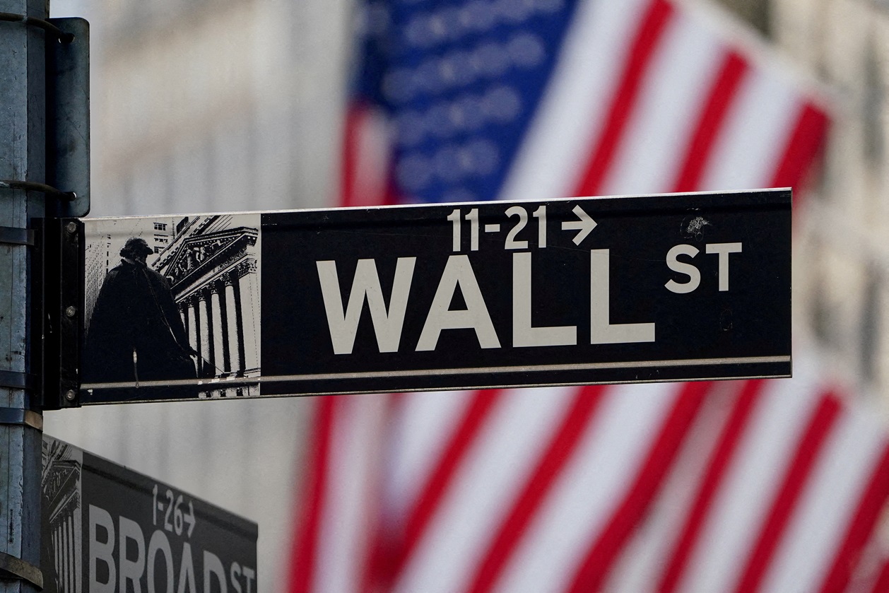 Wall Street sobe com queda nos rendimentos; Moderna impulsiona setor de saúde