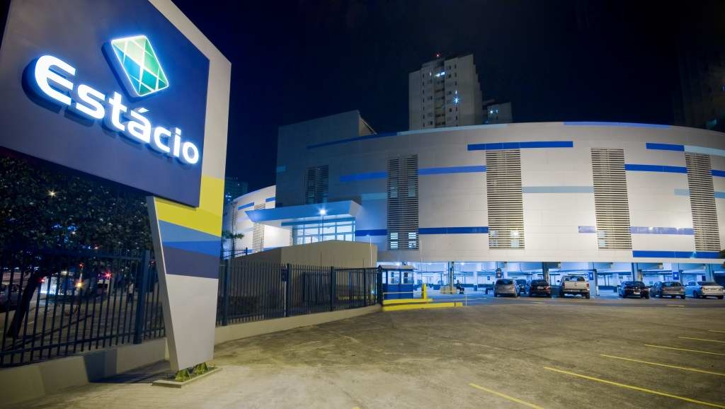 Yduqs (YDUQ3) salta 12% após confirmar negociações sobre possível fusão com Afya