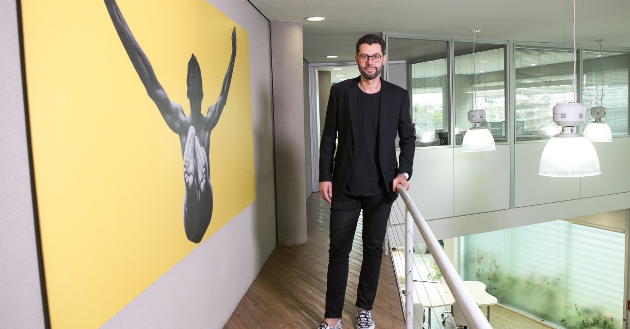 Rodrigo Famelli sai da sociedade da Streeetwise